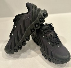Nike Air Max DN8 (GS) Black Lace-Up Low Top Sneaker Youth 5.5Y Or 6.5W