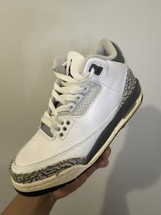 Size 4 (GS) – Jordan 3 Mid Hide N‘ Sneak