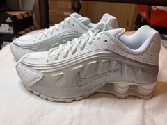 Nike Shox R4 GS White Metallic Silver CW2626-101 Youth Size 5Y New in Box