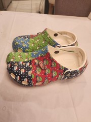 CROCS Vineyard Vines HOLIDAY PATCHWORK CLOGS Size 3 Kids J3 Christmas Unisex