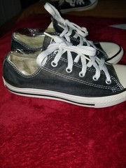 Distress black and white converse size 3 big kids or adults.. in good condition.