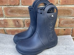 🔥 Crocs • Kids Unisex Handle It Rain Boots Navy Blue Size J1 1