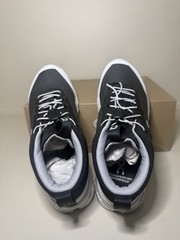 On Cloud Cloudhero Mid Waterproof Youth Size 4 Woman’s Size 5.5