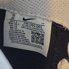 Nike Air Force 1 ‚White Stitching‘ Black Sneaker No Insoles Size 6Y DB1560-001