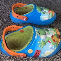 Crocs Fun Lab Super Mario Nintendo Yoshi￼ Clog Childrens Size 10c Blue