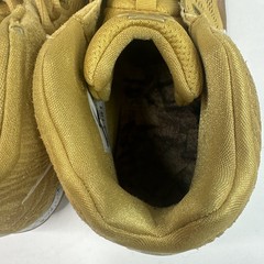 Size 7Y Nike Kyrie 4 Cinnamon Toast Crunch – Missing One Lace