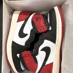 Jordan Air Jordan 1 Retro High OG Kids High Top Sneaker US 5 DQ2665-106