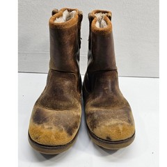Kids UGG Brown Leather Shearling Lined Winter Boots Size 11