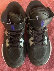 Nike Kyrie Infinity Black Silver Athletic Shoes Youth Size 13C #DD0332-005