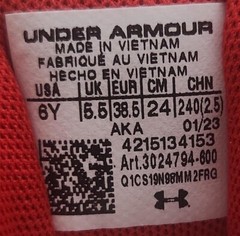 (GS) Under Armour Jet ’21‘ (Size 6Y)