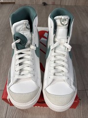 Kids Nike Blazer Mid ’77 White Phantom Pumice Green FZ1158-100 Size 6.5 Y W 8