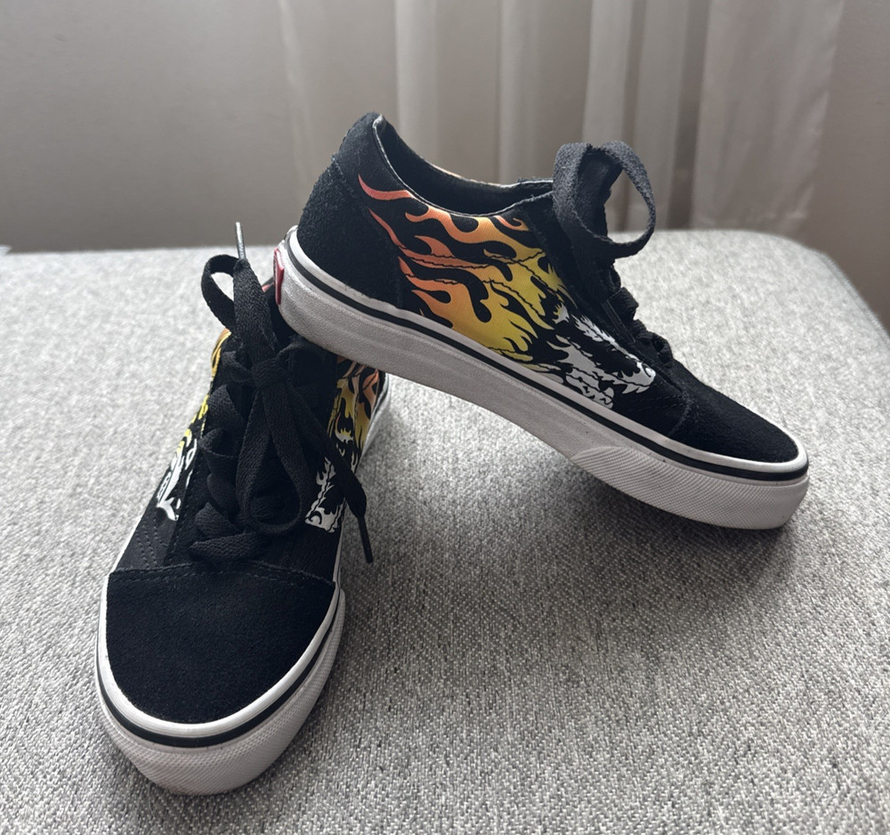 Vans Kids Size 13 Flame Wall Old Skool Shoes Black Fire Flame Low Top Sneakers