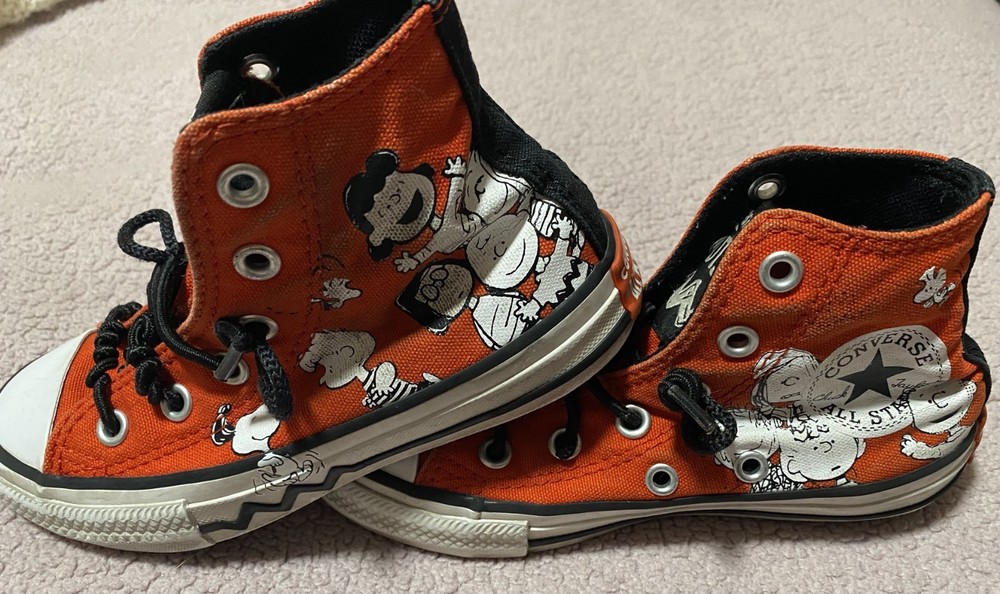 Converse x Peanuts Chuck Taylor All Star High Tops Snoopy & Friends Youth 11