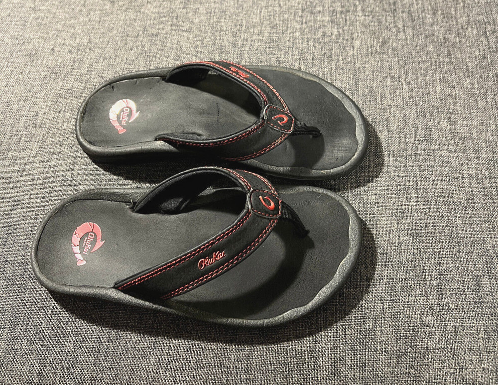 OluKai LEATHER Flip Flop BEACH SANDALS BOYS/kids ( Size 13/ 1 ) Youth US