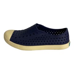 Native Jefferson Keep It Lite Slip On Water Shoes Size J5 Youth Navy Blue
