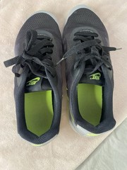 Nike AIR Max INVIGOR Size 5Y Black Gray Volt Green Youth Shoes Sneakers