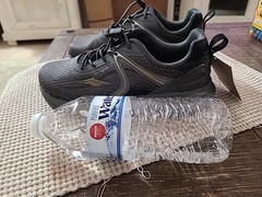 Avia Youth Max Runner Sneaker, Size 2 Dark Charcoal Gray, NWT
