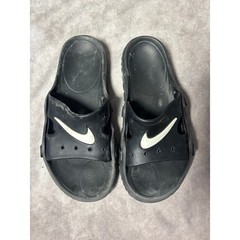 Nike Sunray Adjust 4 Black White Slides Sandals Youth Size 5C 386521-001