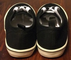 Pre-owned/Used ~ Old Navy Black & White Lace Up Sneakers! ~ Youth Shoes Size 13.
