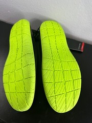 Speedo Kids Black and Yellow Surfwalker Pro 2.0 Water Shoes Size 4 USA NEW
