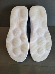 Under Armour Runplay White/Gray Running Shoes Size 7Y Gently Used