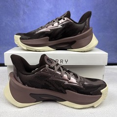 Under Armour Curry Series 7 Craft 6013297-256 GS New Size 5Y Brown DS