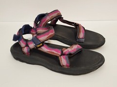 Teva Hurricane XLT2 Sandal Youth Size 5 Pink Adjustable Hike Water Outdoor