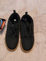 Heelys YOUTH SIZE 2 BLACK NIB NO WHEELS