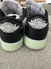 Jordan 1 Retro Low „Black Raspberry“ Shoes Glow In The Dark Size 4Y