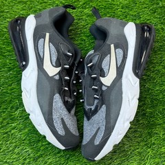 Nike Air Max 270 React Youth Size 7 Medium Black Vast Grey Running Shoes