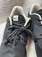 NIKE ROSHE ONE (PS) 749427-021 BLACK/SILVER-WHITE size 3 why? preowned
