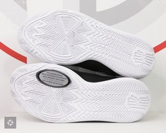 Nike Kyrie Flytrap 6 Black White Athletic Shoes Youth Size 5Y-7Y (DQ8094-009)