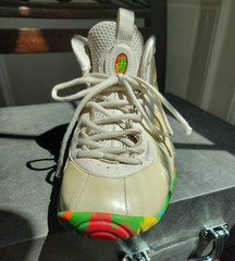 Nike Fruity Pebbles Youth Sneakers Neon Soles 7Y US 6 UK 09/14 644791-100 10/14