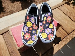 VANS Kids Classic Slip On Size 2.5 Radically Happy Black 751505 Flowers Colorful