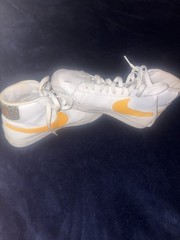 Nike Blazer Mid ’77 Vintage White/Orange Size 6Y