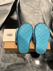 UGGT/ 1120835TTFLUFF YEAH SLIDE GRADIENT