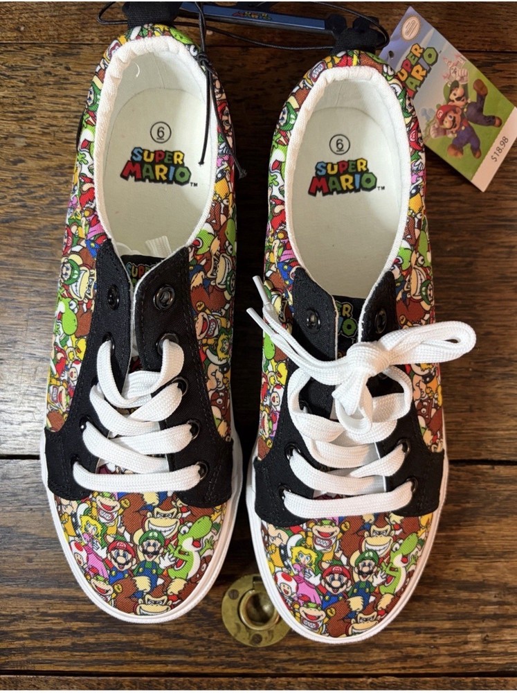 Super Mario Kids Size 6 Nintendo Canvas Shoes Sneakers