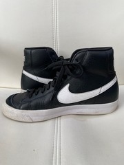 Size 4.5 (GS) – Nike Blazer Mid 77 Black White