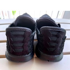 Bernie Mev Kids Cuddly Black Woven Elastic Slip On Sneakers Size 33 Youth/1.5