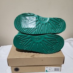 Kids UGG CLASSIC II BOOT 1017703K-EDGR Size 5 Green New