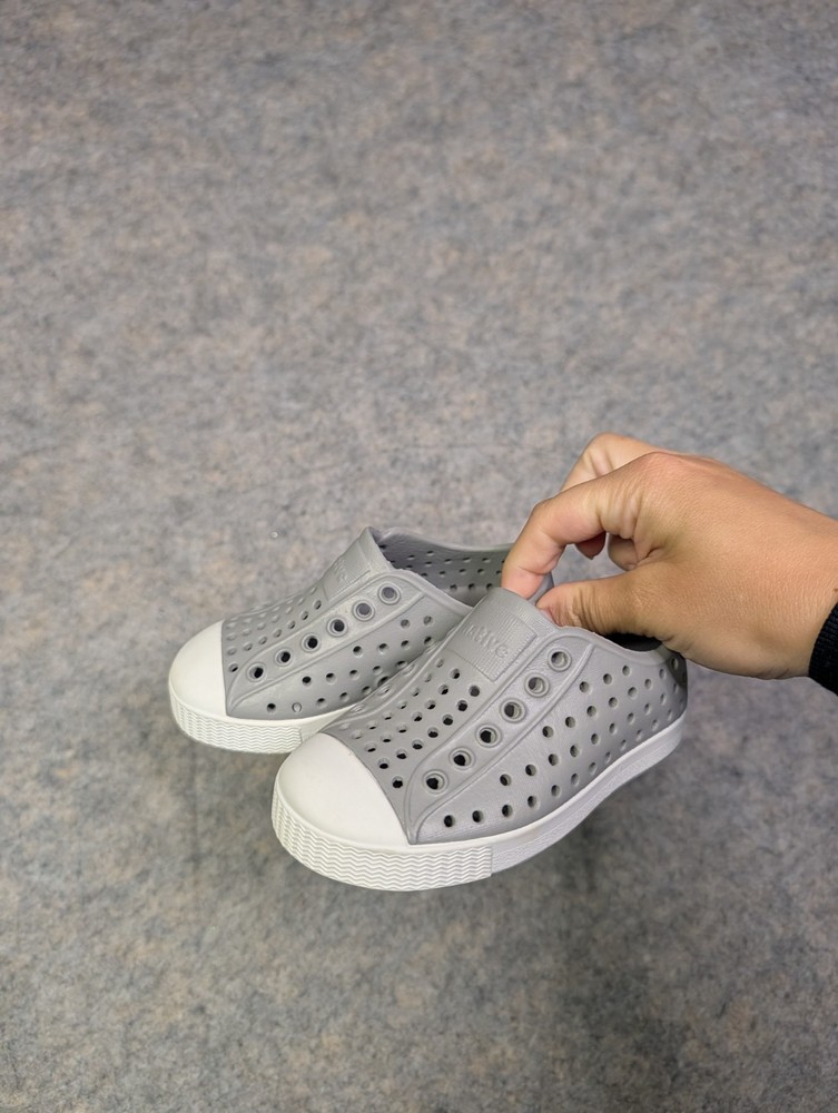 Native Gray Jefferson Slip On Toddler Summer Shoes Size C6 Children’s Pre Owned