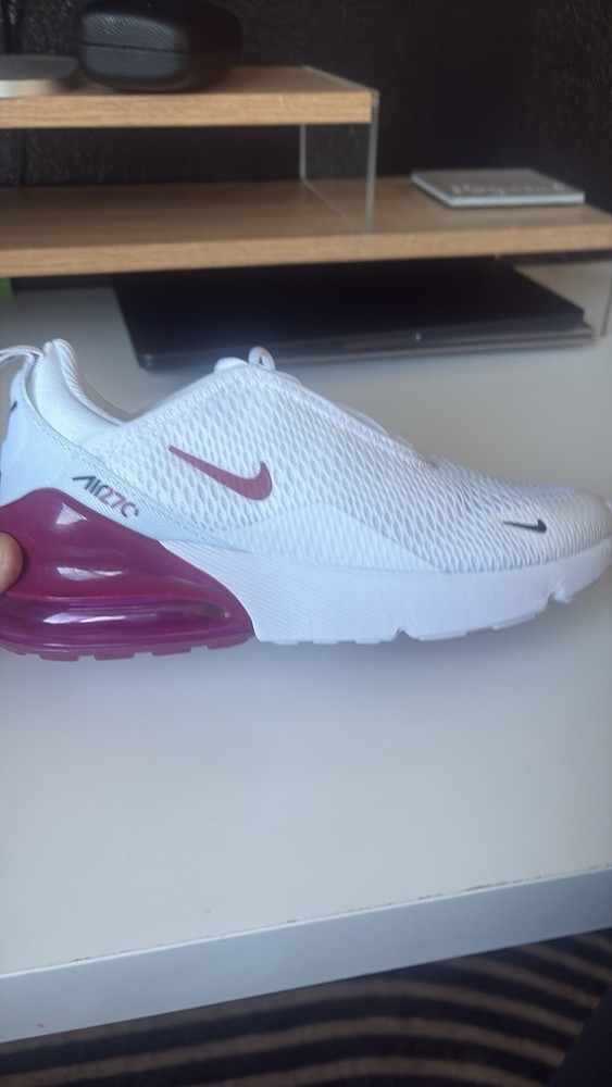 Nike Air Max 270