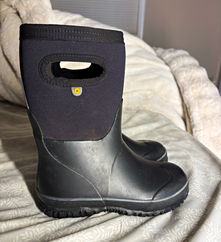 BOGS K Grasp Solid Unisex Kids Black Rain Boot Pull-On Rubber US 1 78755-001