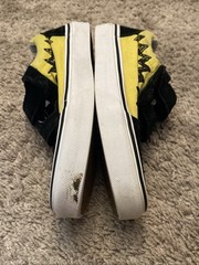 Vans Old Skool Charlie Brown Peanuts Kids Boys Yellow Black Sneakers Size 2