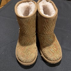 UGG Kids Boot Classic Graphic Stitch Chestnut Brown Colorful Logo size 12
