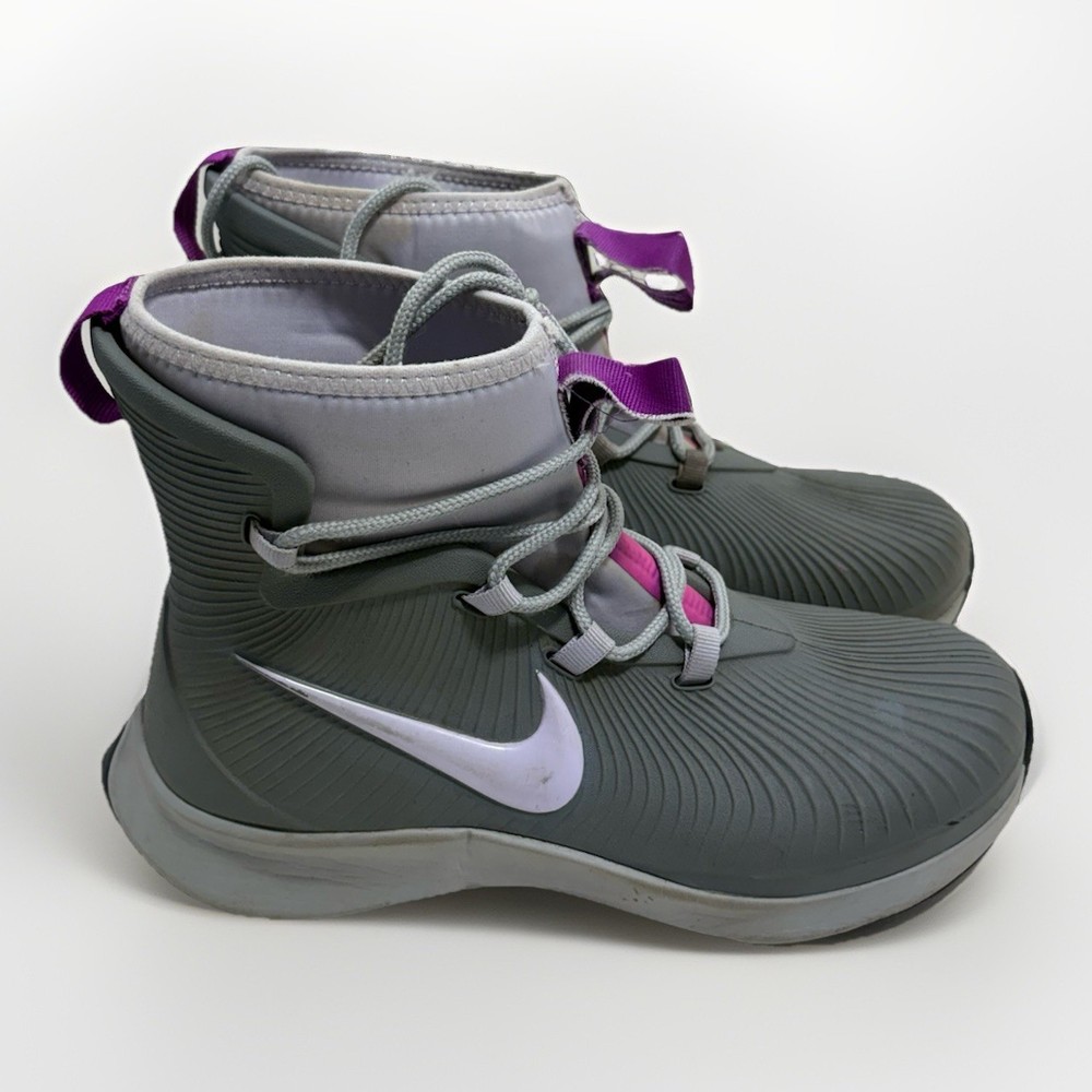Nike Binzie Boot Size 4Y Puddle Protect Gray And Pink Kids Rain Boot
