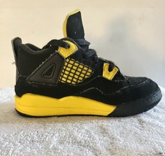 Nike Air Jordan 4 Retro TD Thunder Toddler Size 10C Shoe Black Yellow BQ7670-017
