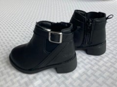 OshKosh Boots Toddler Children Size 4M Black Silver Buckle Accent