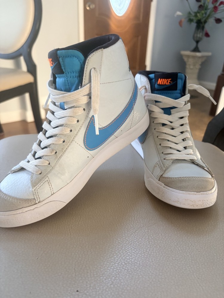 Nike blazer mid 77 white blue and orange youth 5 – Pre owned, good condition.