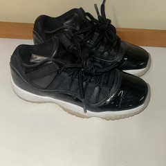 Air Jordan 11 Retro Low Top GS 72-10 Sneakers, Size 4y 528896-001